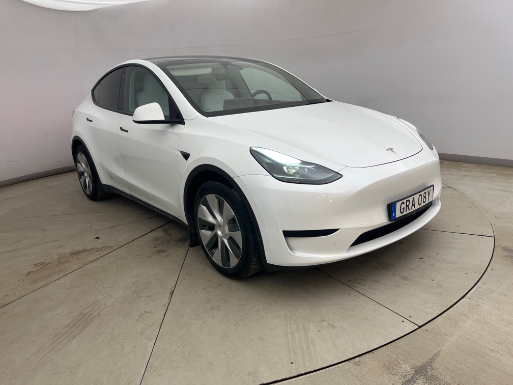 Tesla Model Y Standard Range