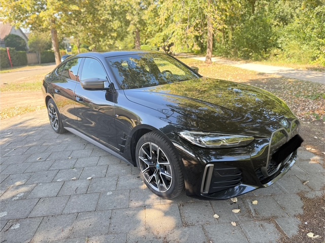 BMW i4 M
