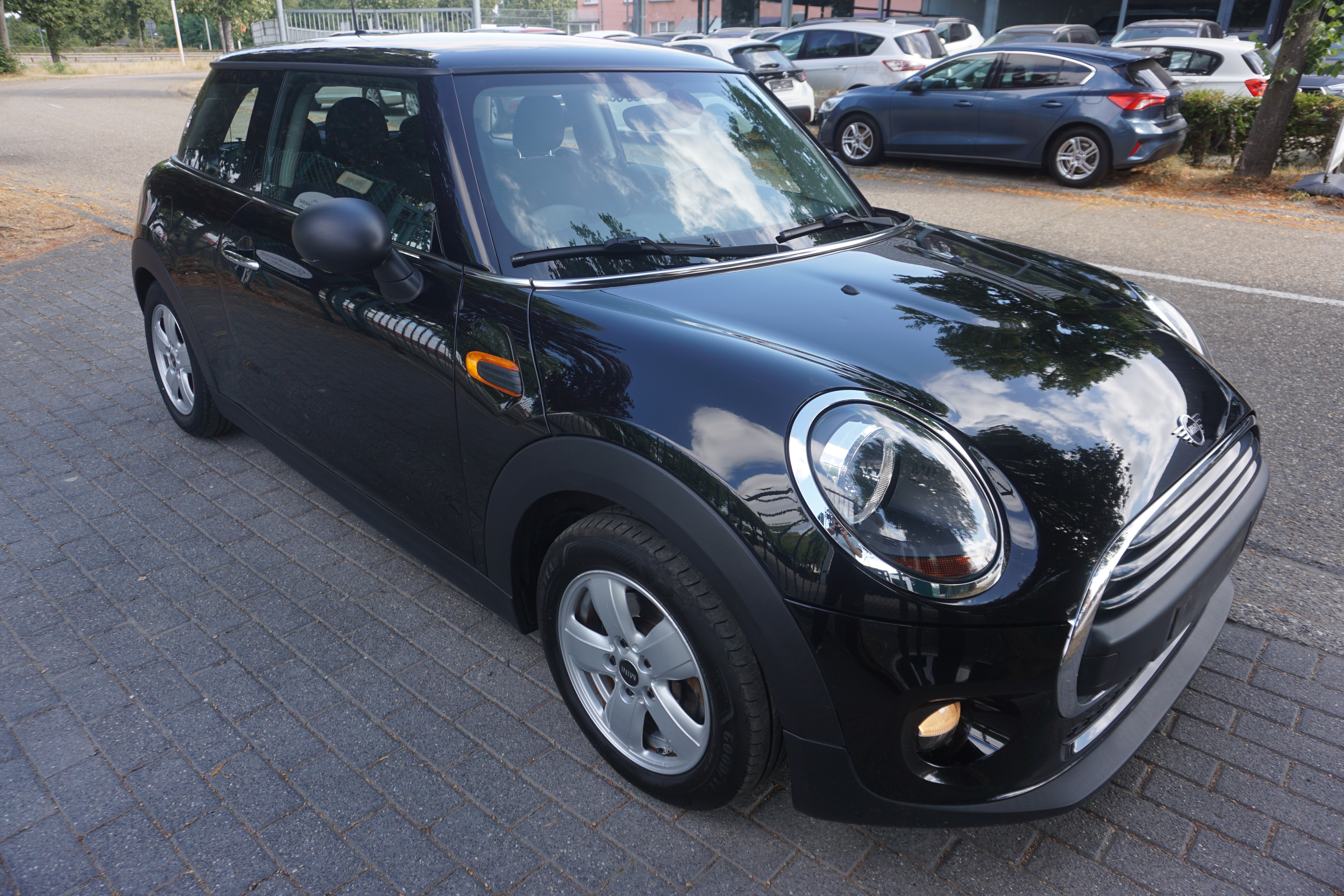 Mini 3 Doors One