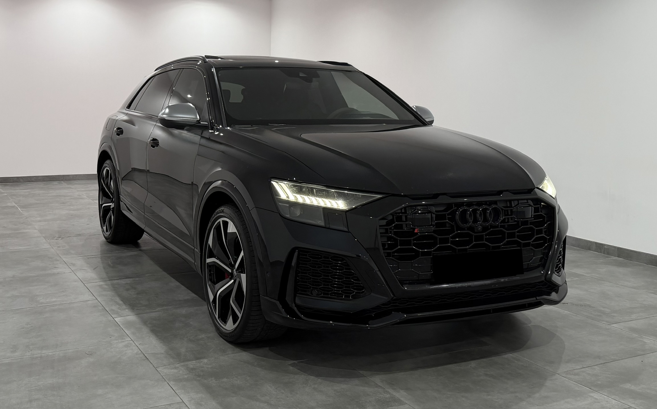 Audi RSQ8