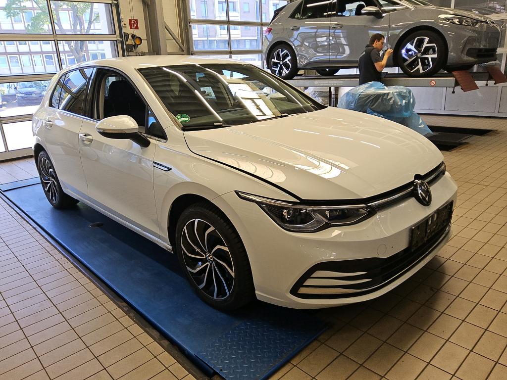 Volkswagen Golf 1.5 eTSI Style