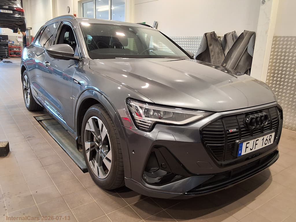Audi E-Tron 50