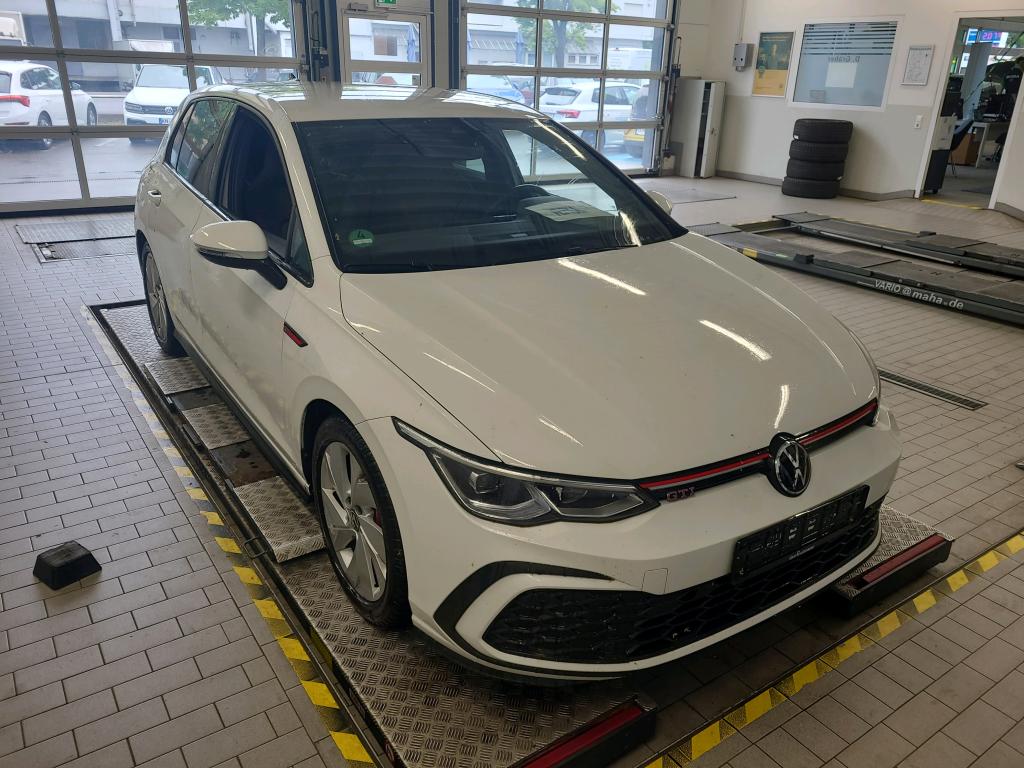 Volkswagen Golf 2.0 TSI