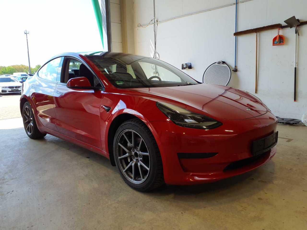 Tesla Model 3 Standard Range Plus