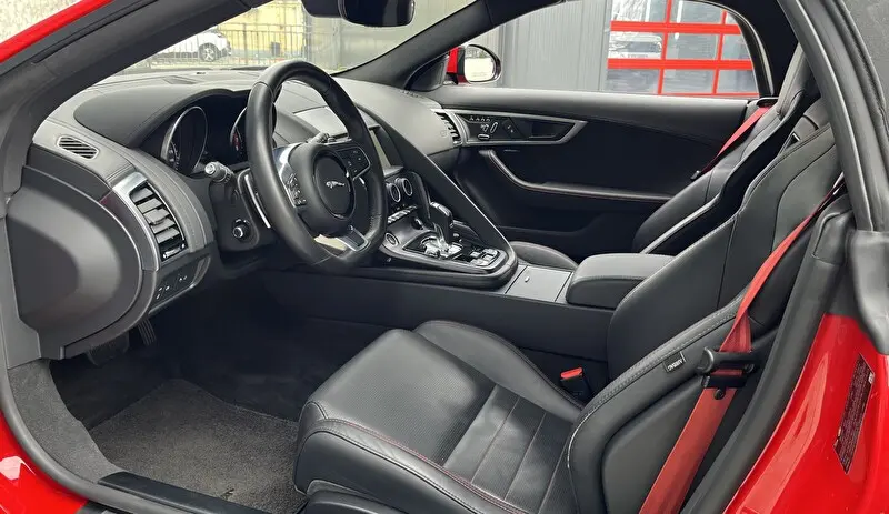 Jaguar F-Type 2020 фото 4
