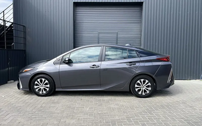 Toyota Prius Prime 2020 photo 15