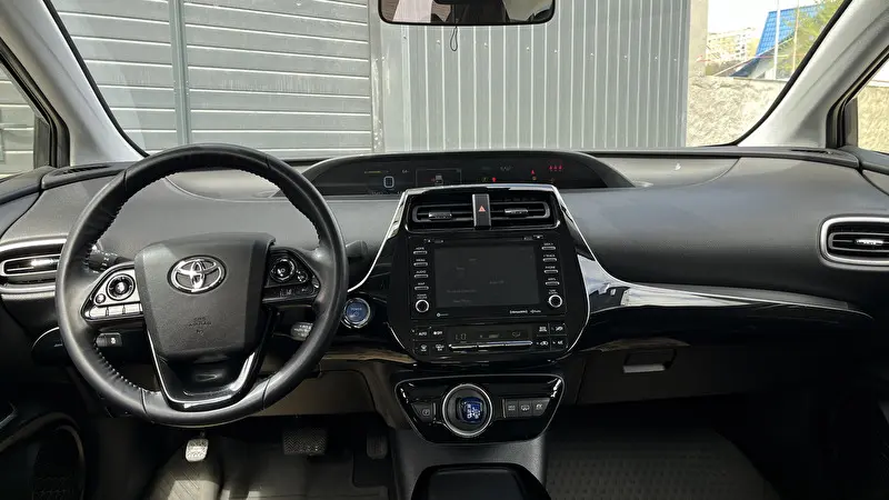 Toyota Prius Prime 2020 photo 8