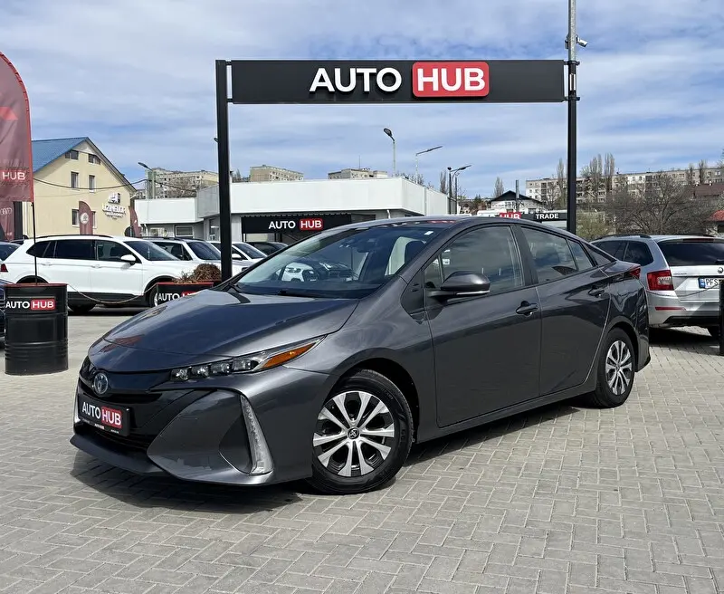 Toyota Prius Prime 2020 photo 1