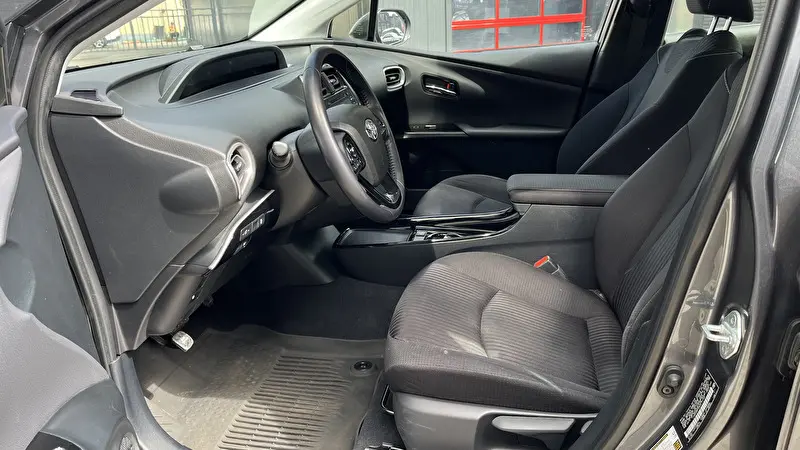 Toyota Prius Prime 2020 photo 4