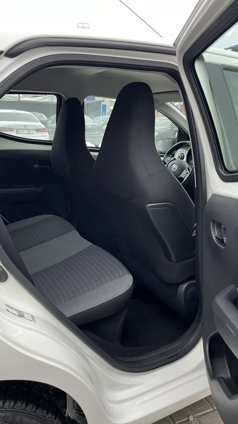Toyota Aygo 2019 фото 11