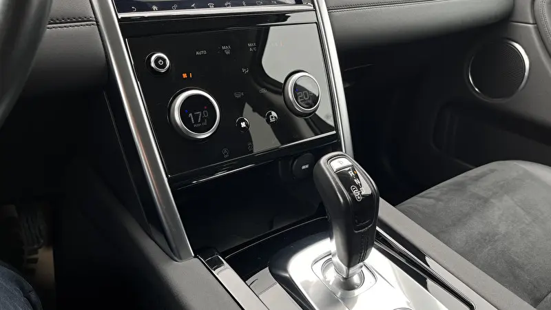 Land Rover Discovery Sport 2020 photo 16