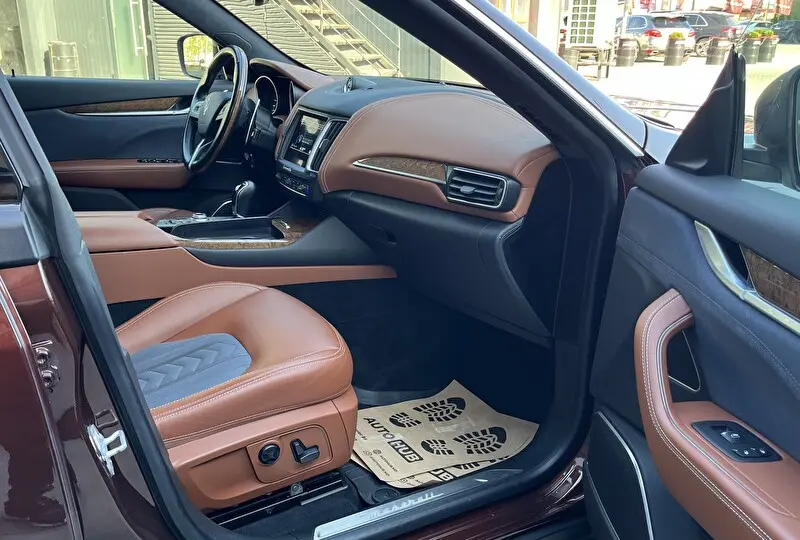 Maserati Levante 2017 фото 9