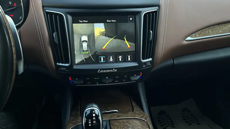 Maserati Levante 2017 фото 12