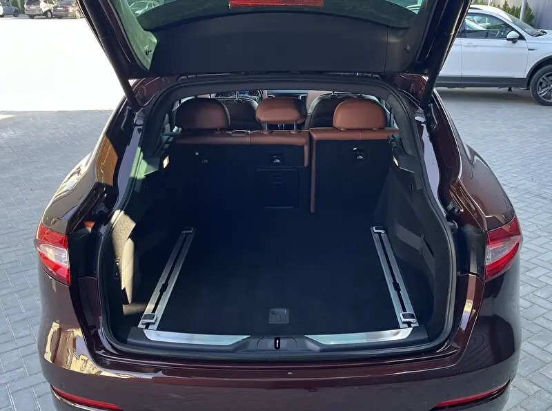 Maserati Levante 2017 фото 8