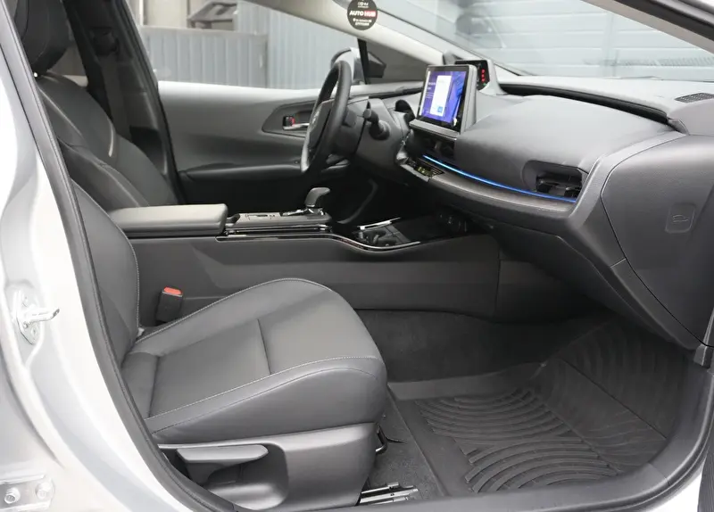 Toyota Prius 2024 фото 16