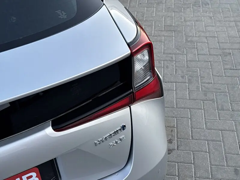 Toyota Prius 2022 фото 4
