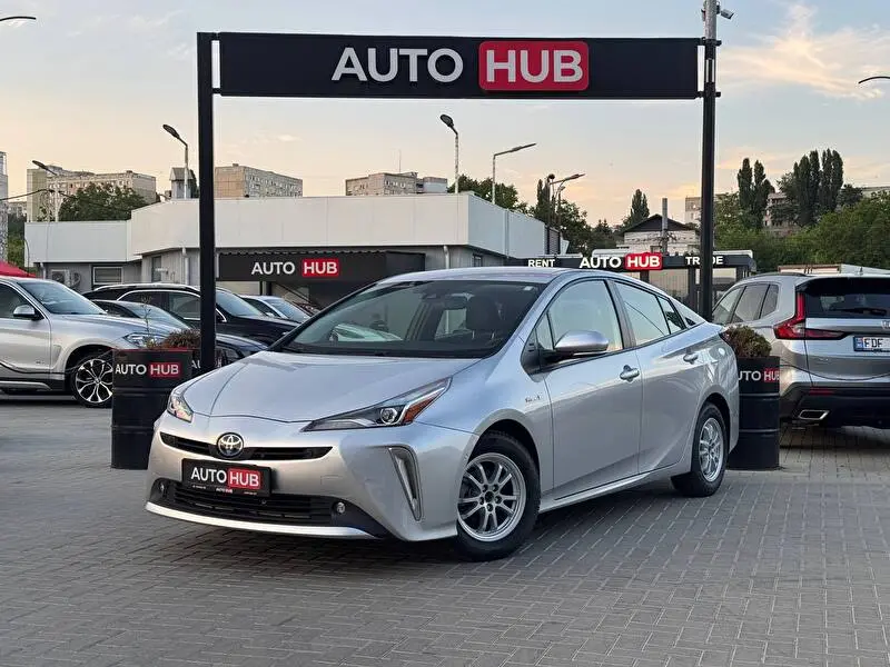 Toyota Prius 2022 фото 1