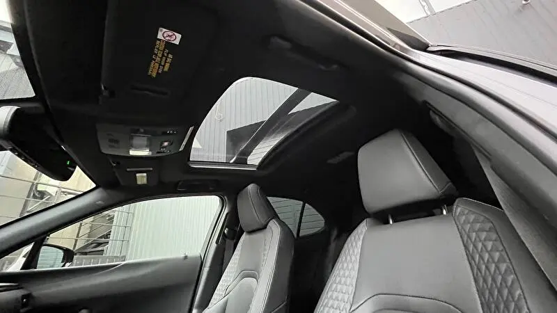 Lexus UX250h 2020 фото 11