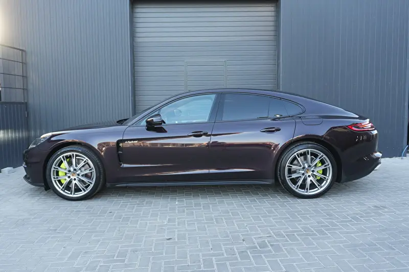 Porsche Panamera 2018 фото 4
