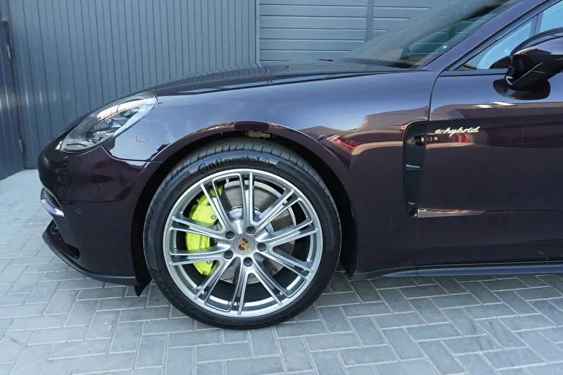 Porsche Panamera 2018 фото 3