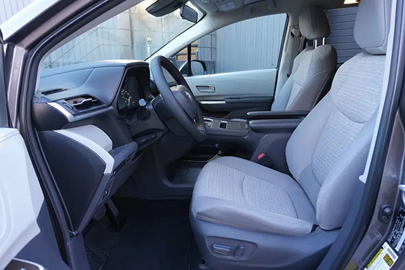 Toyota Sienna 2021 foto 5