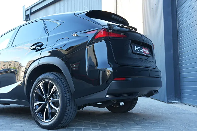 Lexus NX300h 2015 фото 5