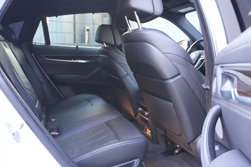 BMW X6 2017 фото 10