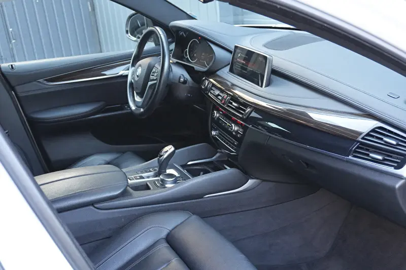 BMW X6 2017 фото 9