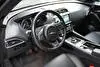 Jaguar F-Pace 2020 фото 10