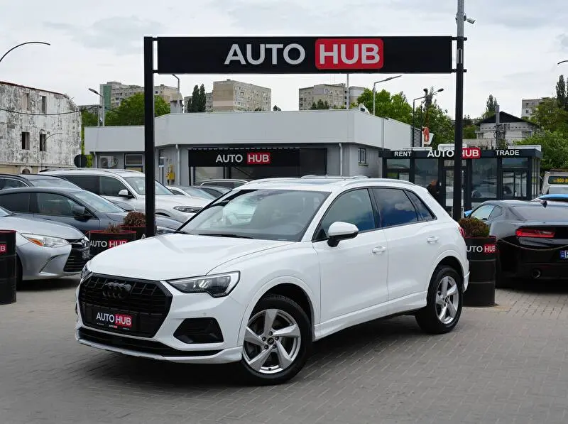 Audi Q3 2019 фото 1