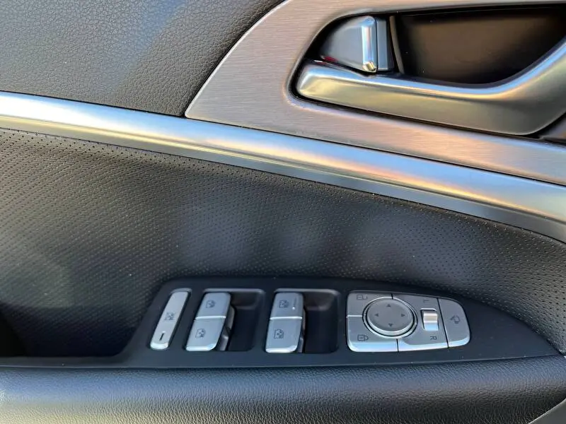 Genesis G70 2019 фото 9