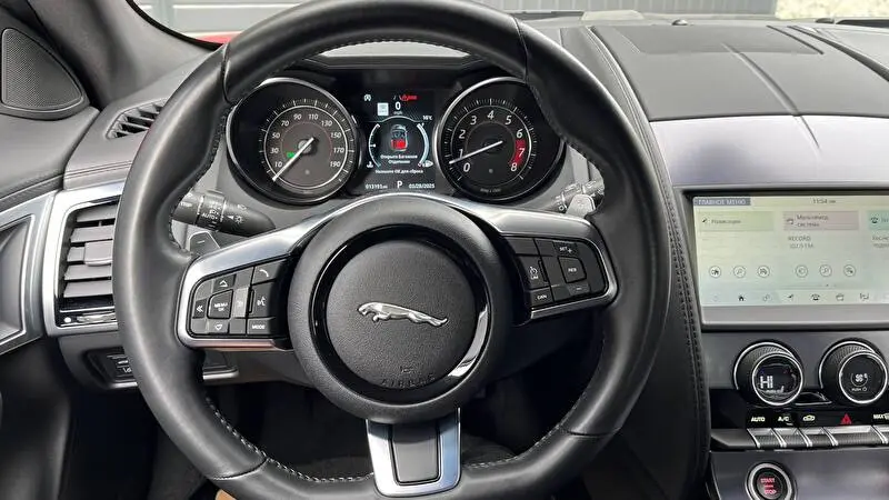 Jaguar F-Type 2020 фото 12