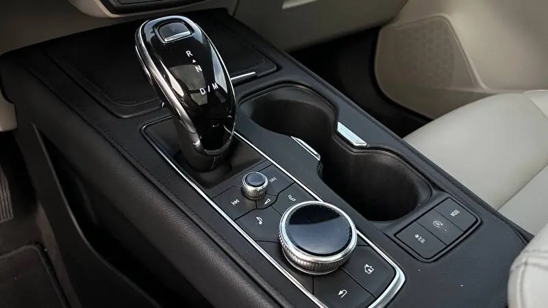Cadillac XT4 2019 фото 10