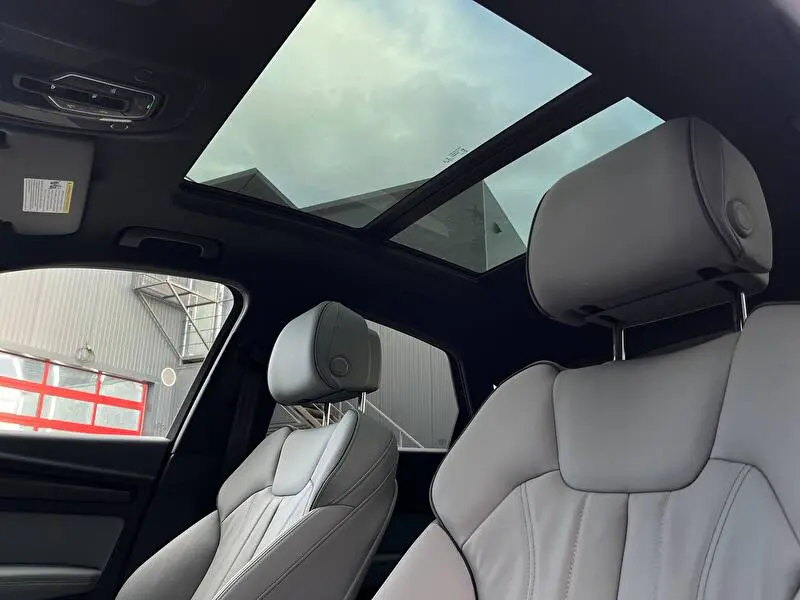 Audi Q5 2022 фото 12