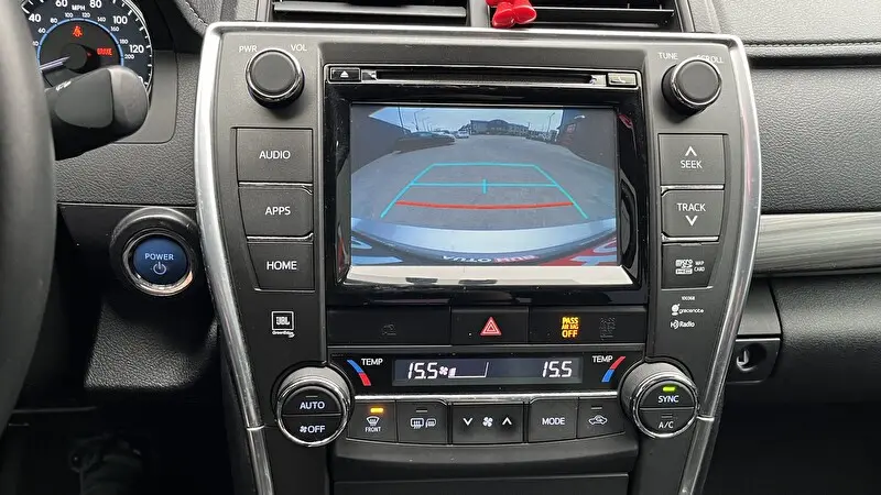 Toyota Camry 2015 фото 10