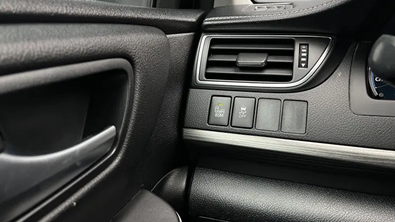 Toyota Camry 2015 фото 9