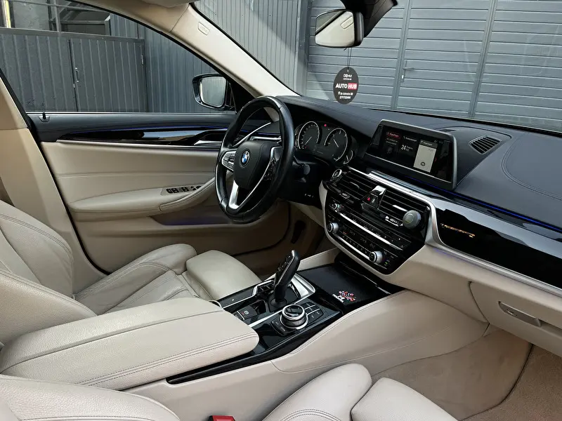 BMW 5-Series 2017 photo 6
