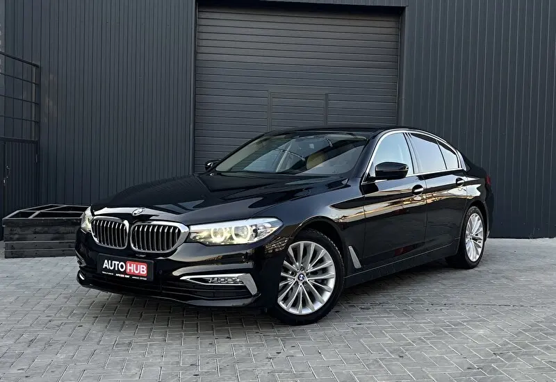 BMW 5-Series 2017 photo 1