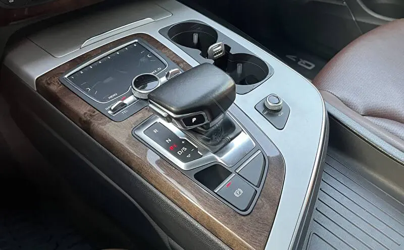 Audi Q7 2017 foto 13