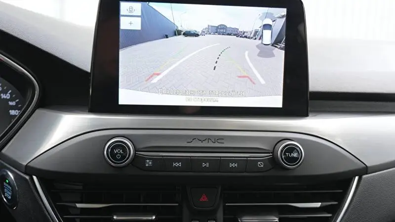 Ford Focus 2019 фото 11