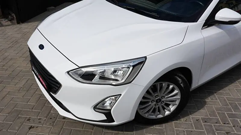 Ford Focus 2019 фото 3