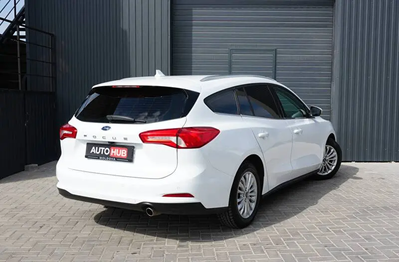 Ford Focus 2019 фото 5