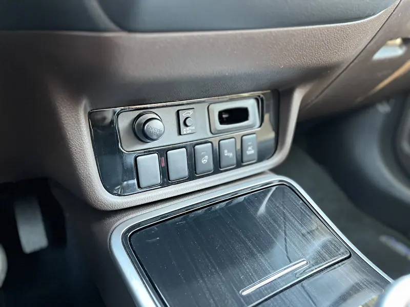 Mitsubishi Outlander 2017 фото 10