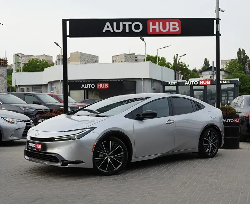 Toyota Prius 2024 фото 1