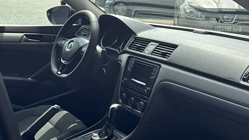 Volkswagen Passat 2017 photo 9