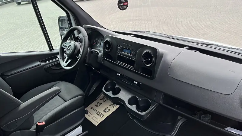 Mercedes-Benz V-Class 2021 фото 10