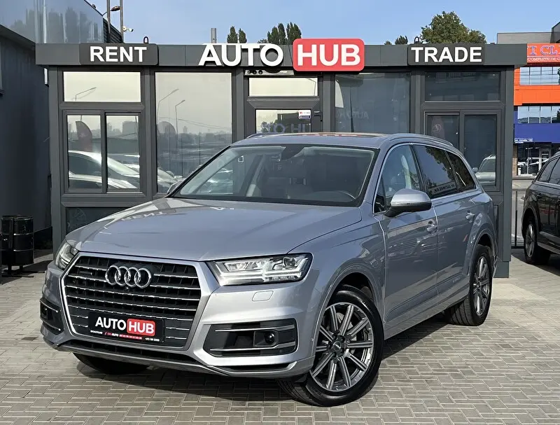 Audi Q7 2019 фото 1