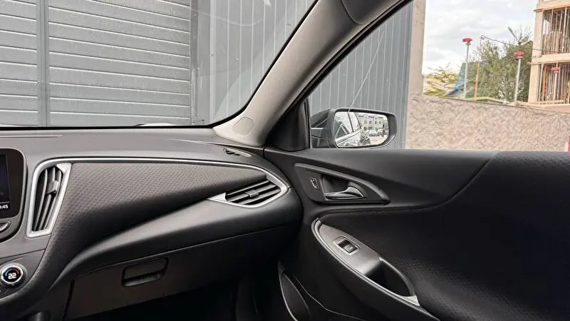 Chevrolet Malibu 2023 фото 10