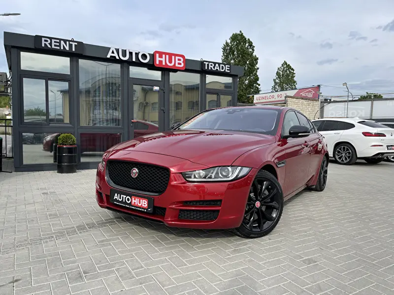 Jaguar XE 2016 фото 1
