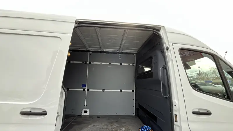 Mercedes-Benz V-Class 2021 photo 19